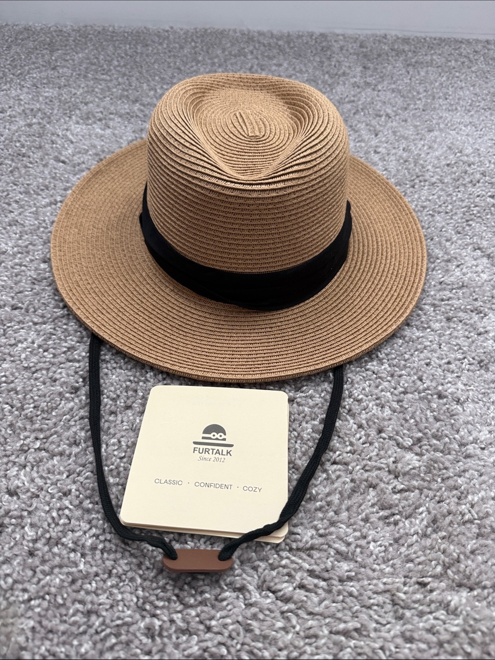 FURTALK Women's Tan Straw Sun Hat with Black Band and Chin Strap